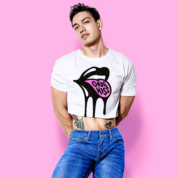 One -black- kiss crop-top (playera corta blanca)