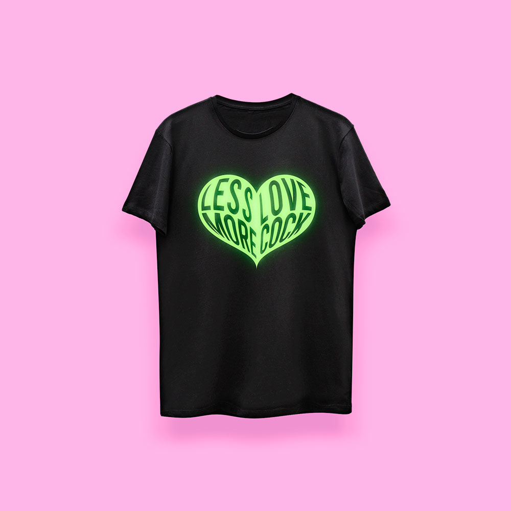 Less love, more cxck (playera negra)